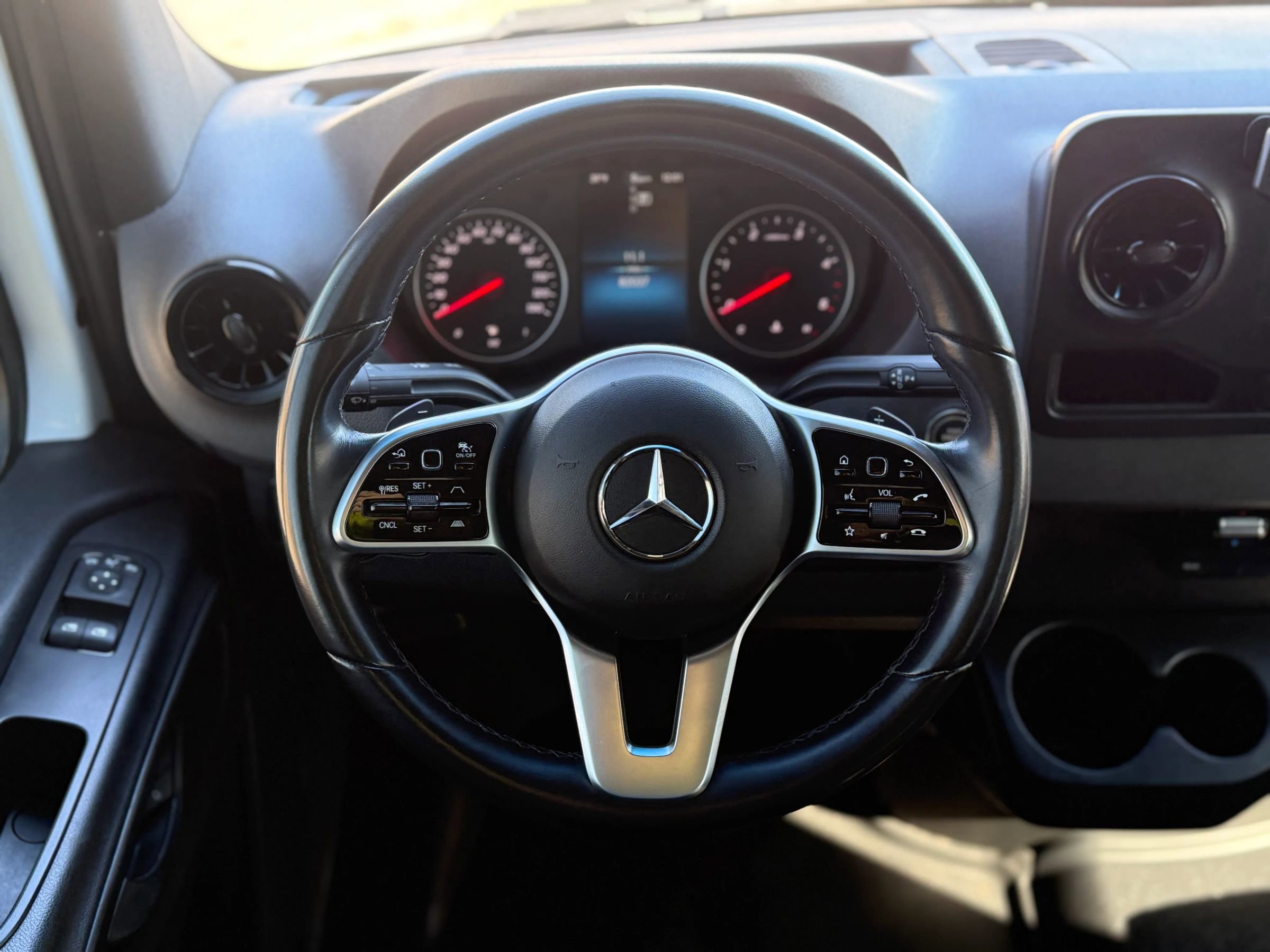 Used 2022 Mercedes-Benz Sprinter 2500 image 17