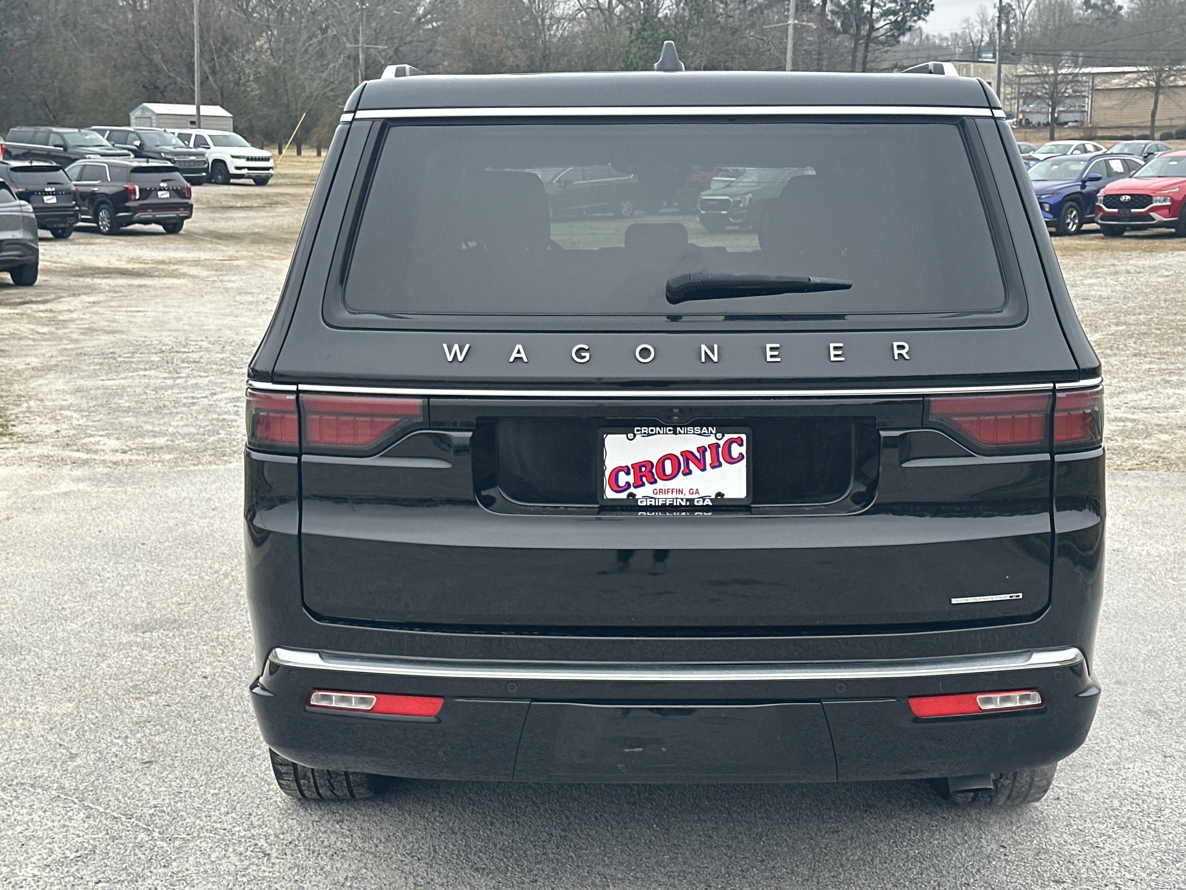 Used 2024 Jeep Wagoneer L Series II image 6