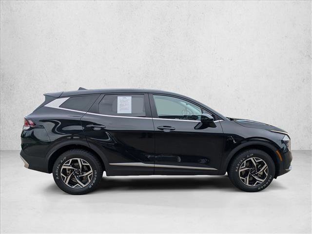 Used 2023 Kia Sportage LX AWD/4WD image 4