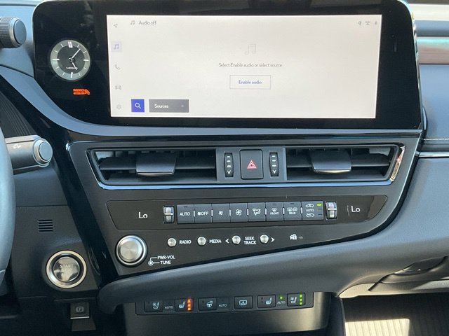 Used 2025 Lexus ES 350 Ultra Luxury FWD image 24