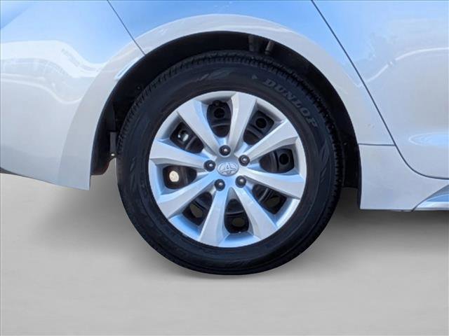 Used 2025 Toyota Corolla LE image 20