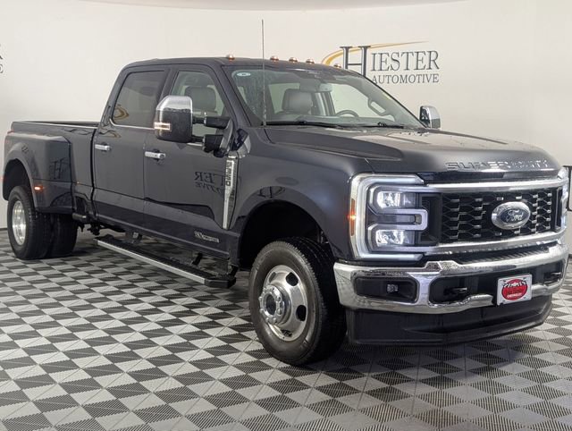 Used 2025 Ford F350 Lariat w/ Chrome Package AWD/4WD image 2