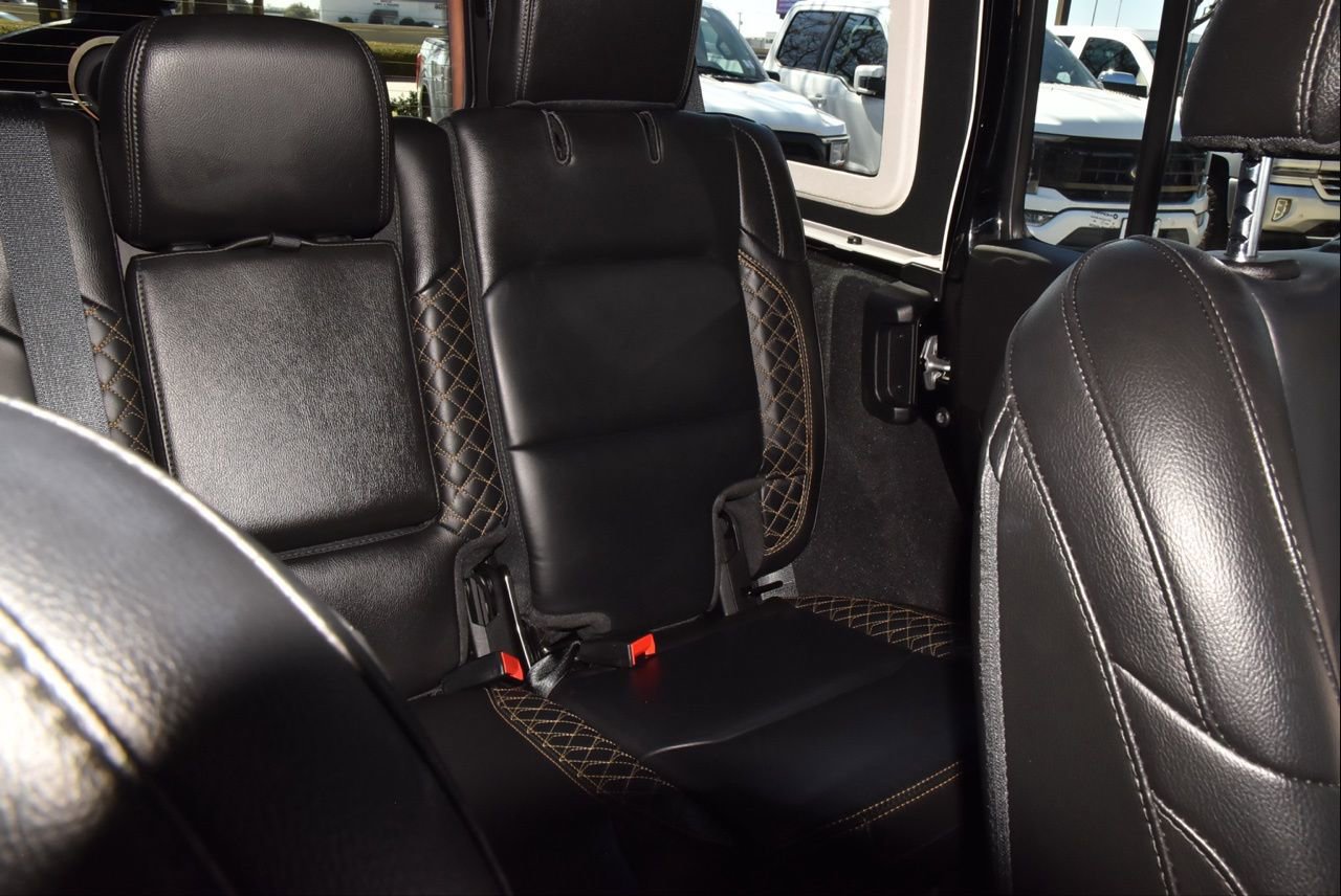 Used 2022 Jeep Wrangler Unlimited Sahara image 21