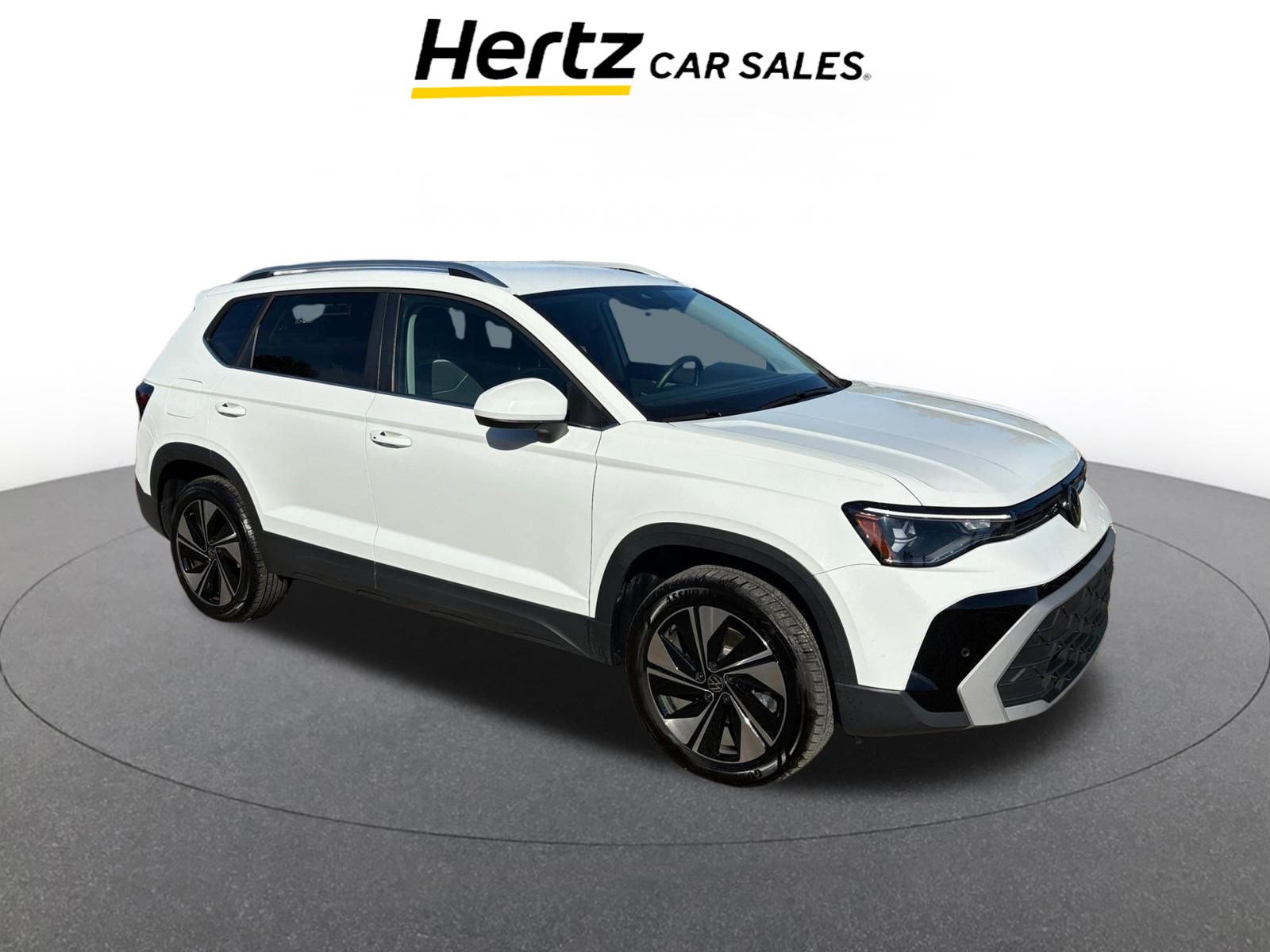 Used 2025 Volkswagen Taos SE image 1