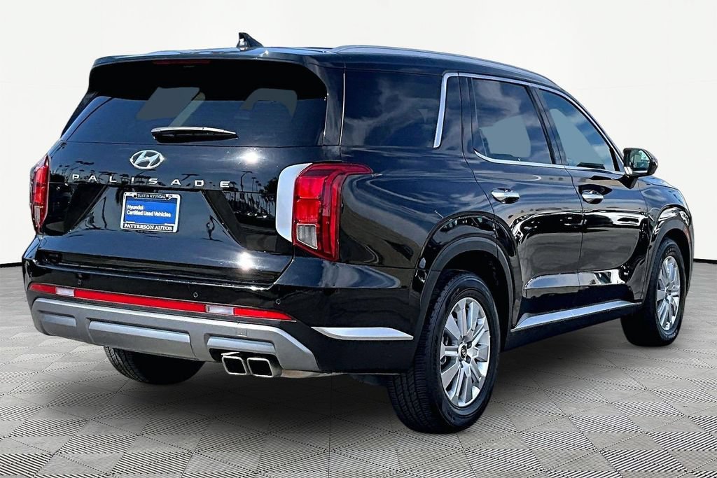 Certified 2024 Hyundai Palisade SEL FWD image 3