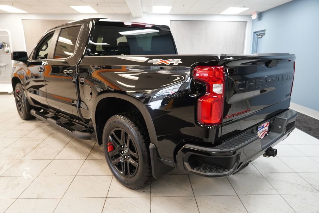 Used 2022 Chevrolet Silverado 1500 RST w/ Redline Edition image 9