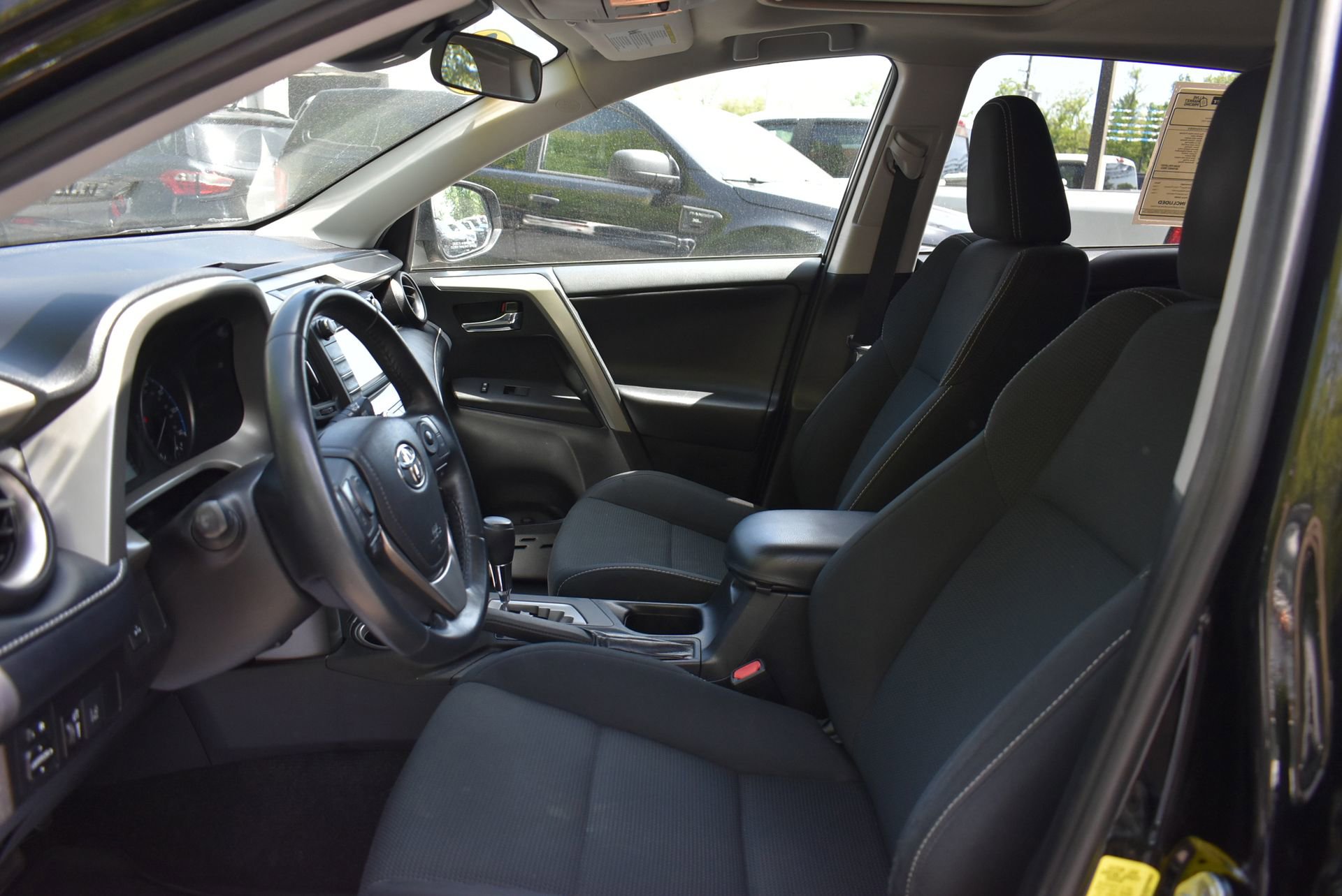 Used 2018 Toyota RAV4 XLE w/ Plus Extra Value Package AWD/4WD image 14