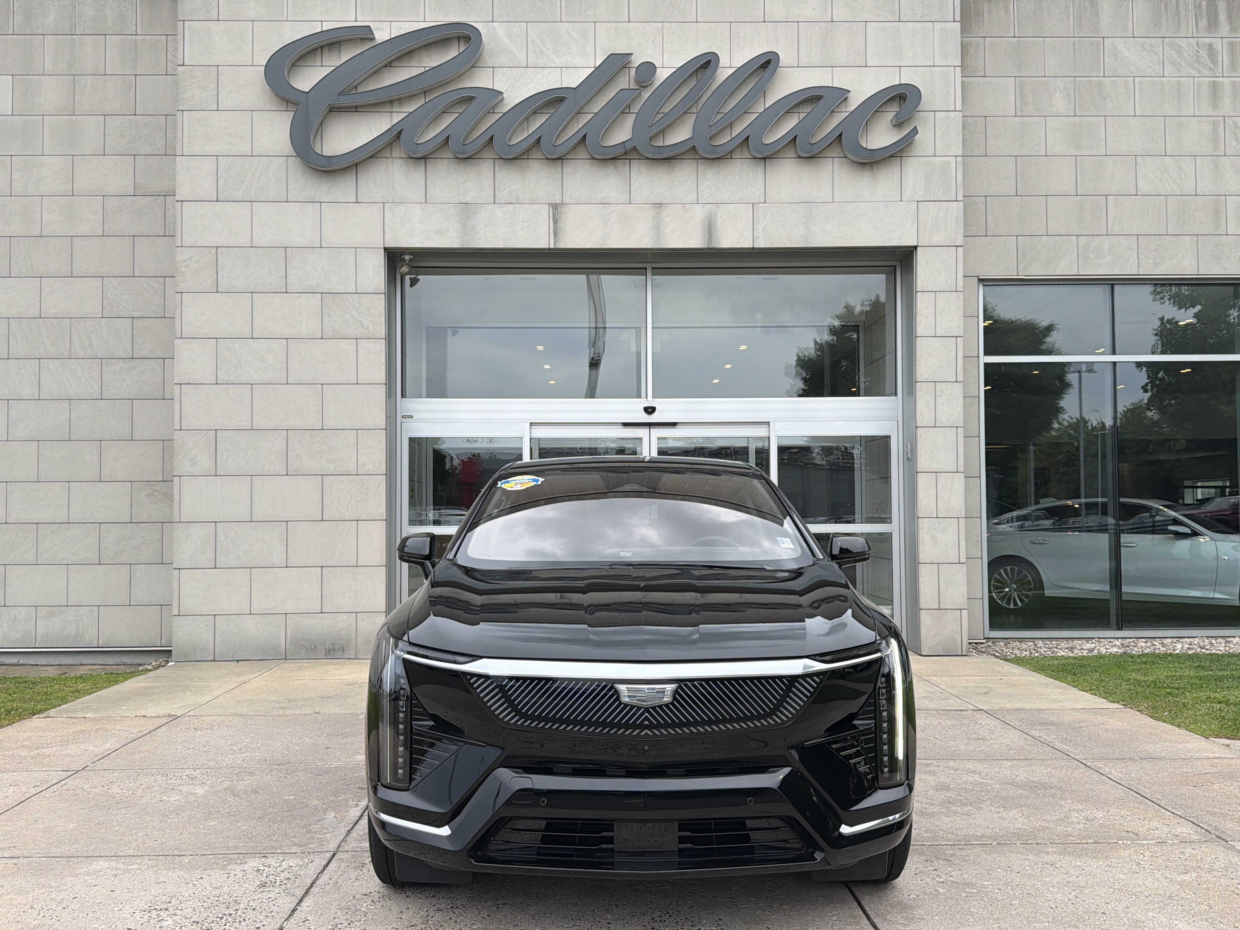 Used 2025 Cadillac Optiq Luxury 2 w/ LPO, Floor Liner Package AWD/4WD image 13