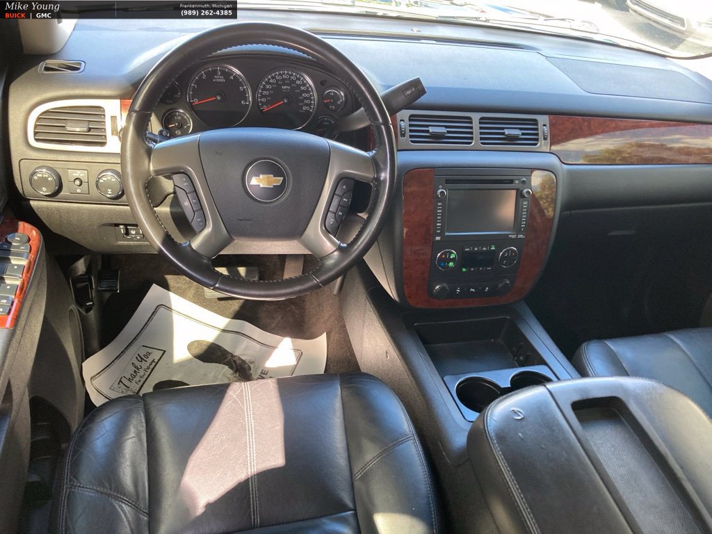 Used 2012 Chevrolet Suburban 2500 LT AWD/4WD image 15
