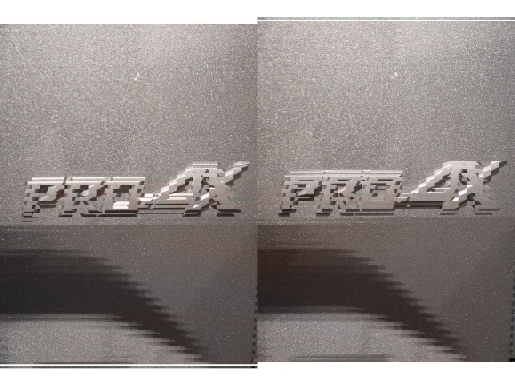 Used 2023 Nissan Frontier PRO-4X w/ Pro-4X Premium Package image 9