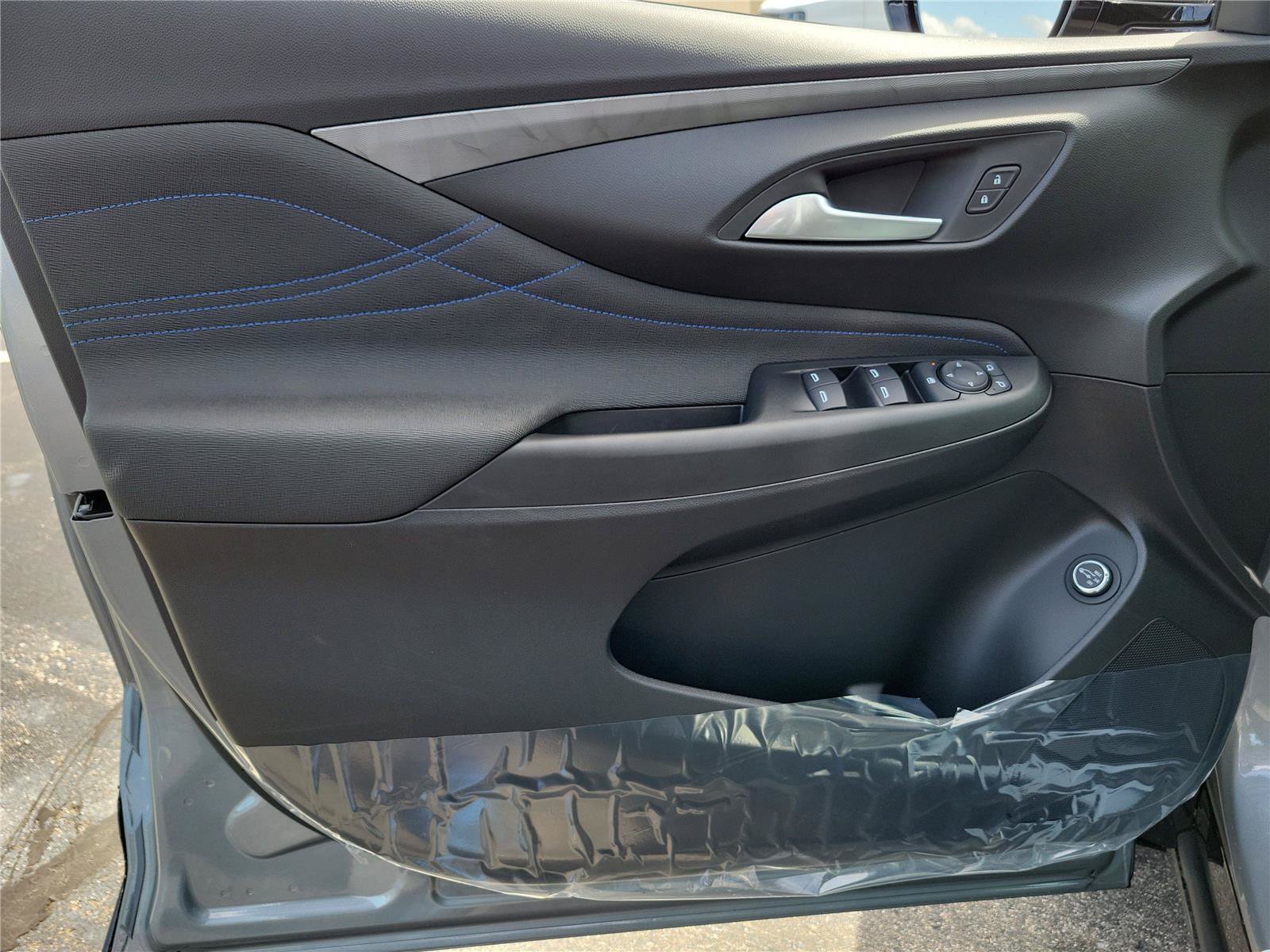 New 2026 Buick Envista Sport Touring w/ Convenience I Package FWD image 18