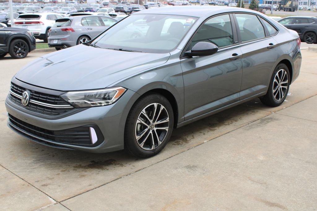 Certified 2024 Volkswagen Jetta Sport FWD image 3