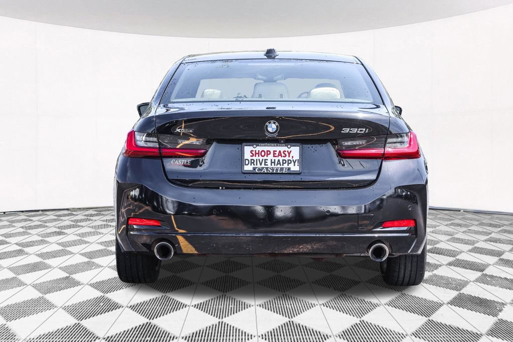 Used 2023 BMW 330i xDrive Sedan w/ Driving Assistance Package AWD/4WD image 15