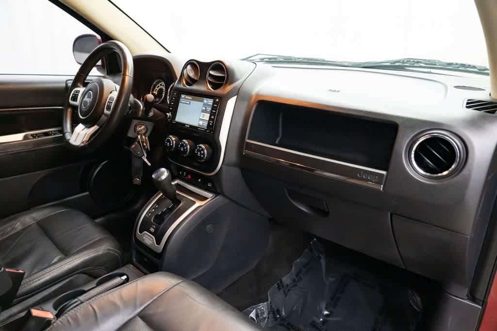 Used 2015 Jeep Compass Limited FWD image 27