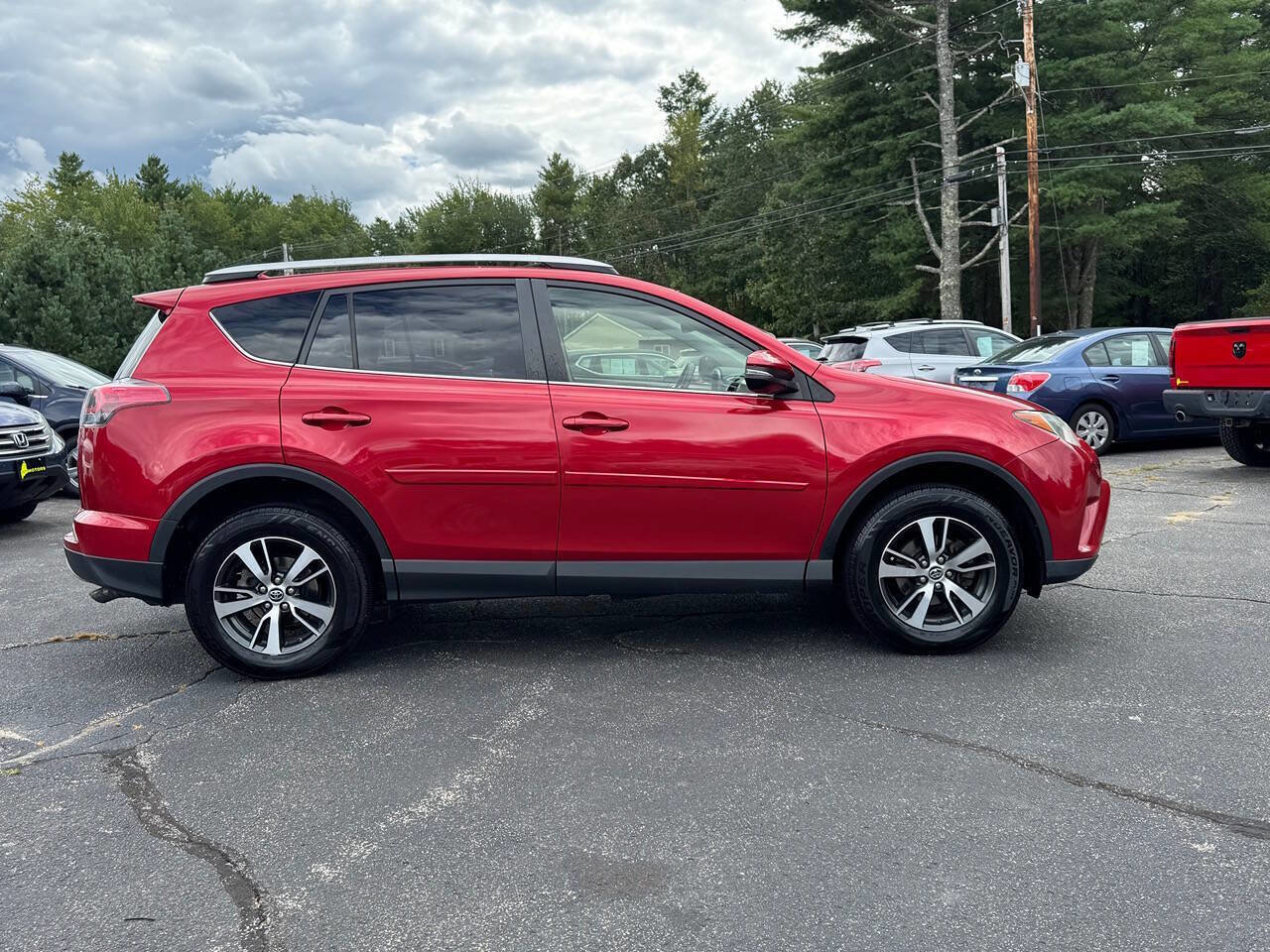Used 2016 Toyota RAV4 XLE image 9