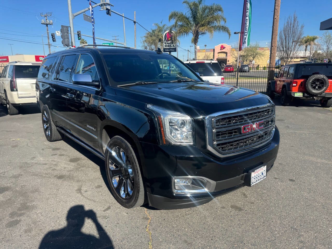 Used 2019 GMC Yukon XL Denali w/ Denali Ultimate Package image 2