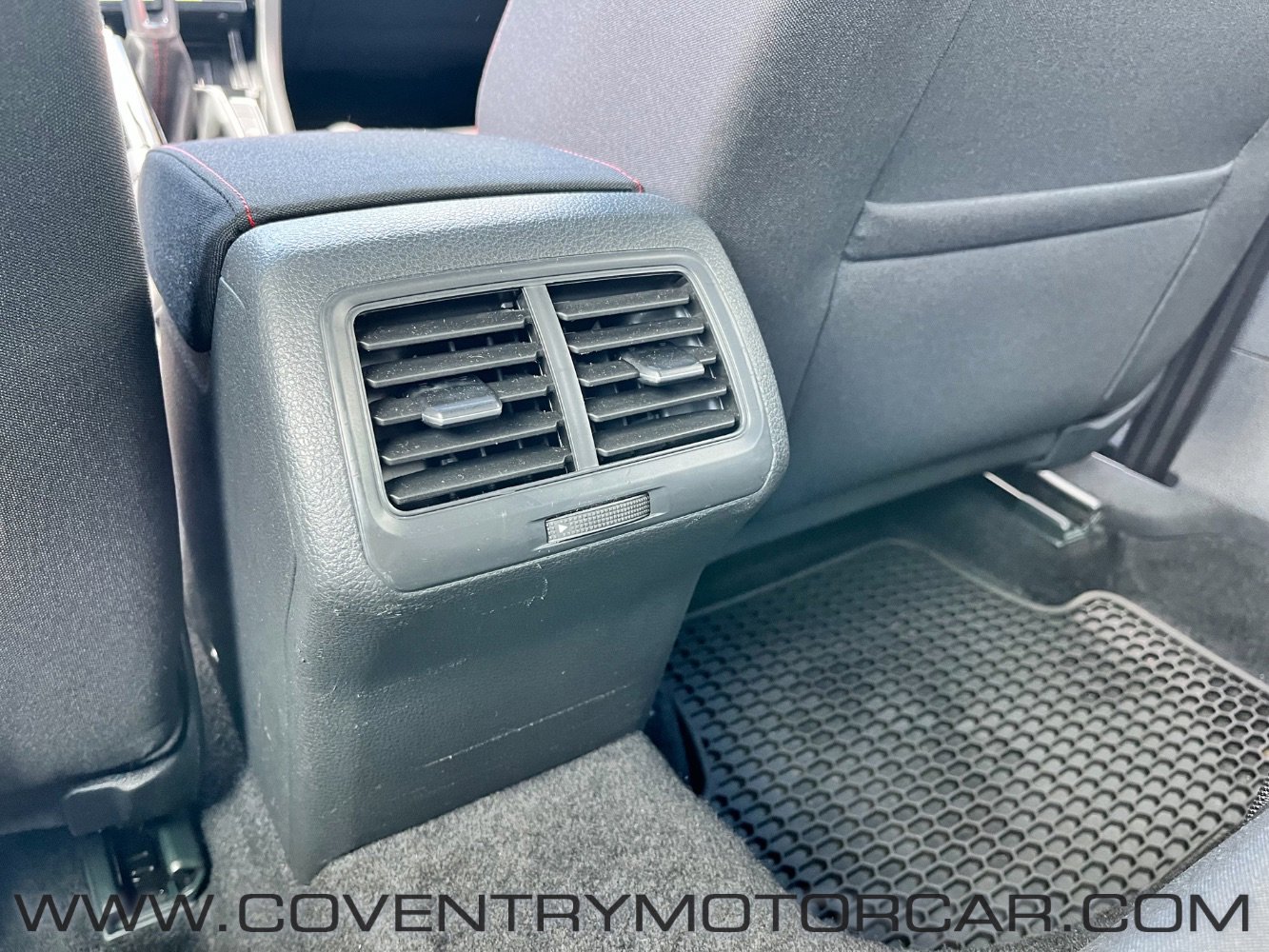 Used 2019 Volkswagen Golf 4-Door image 34