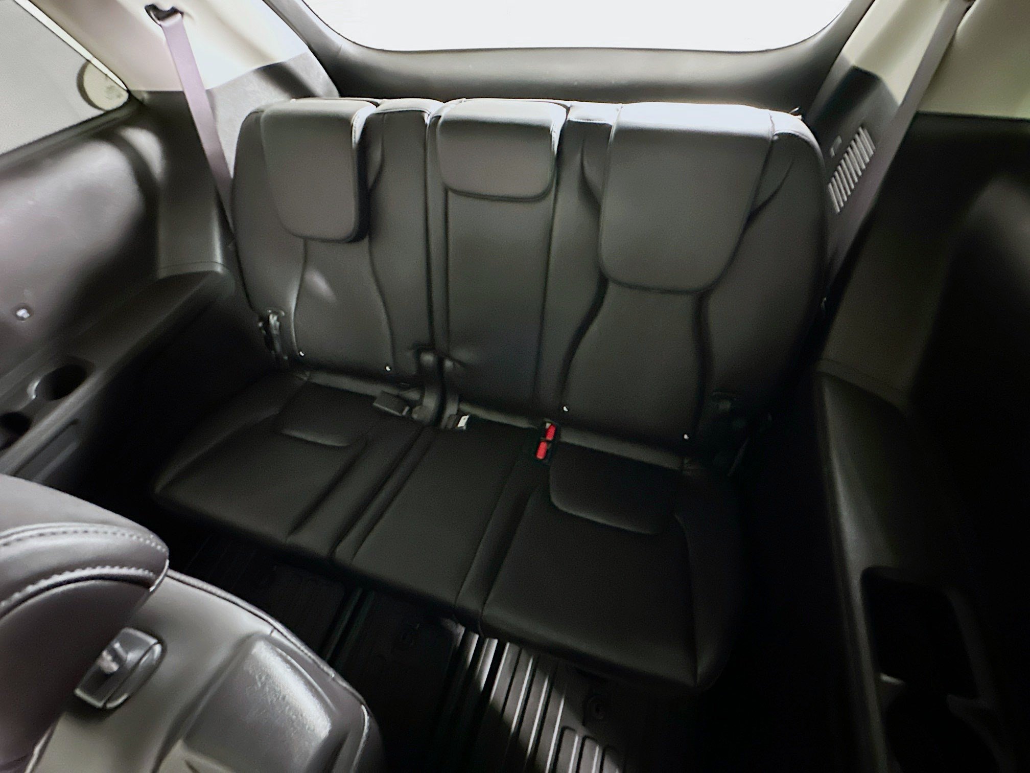 Used 2025 Kia Carnival SX w/ SX Dark Edition Package FWD image 25