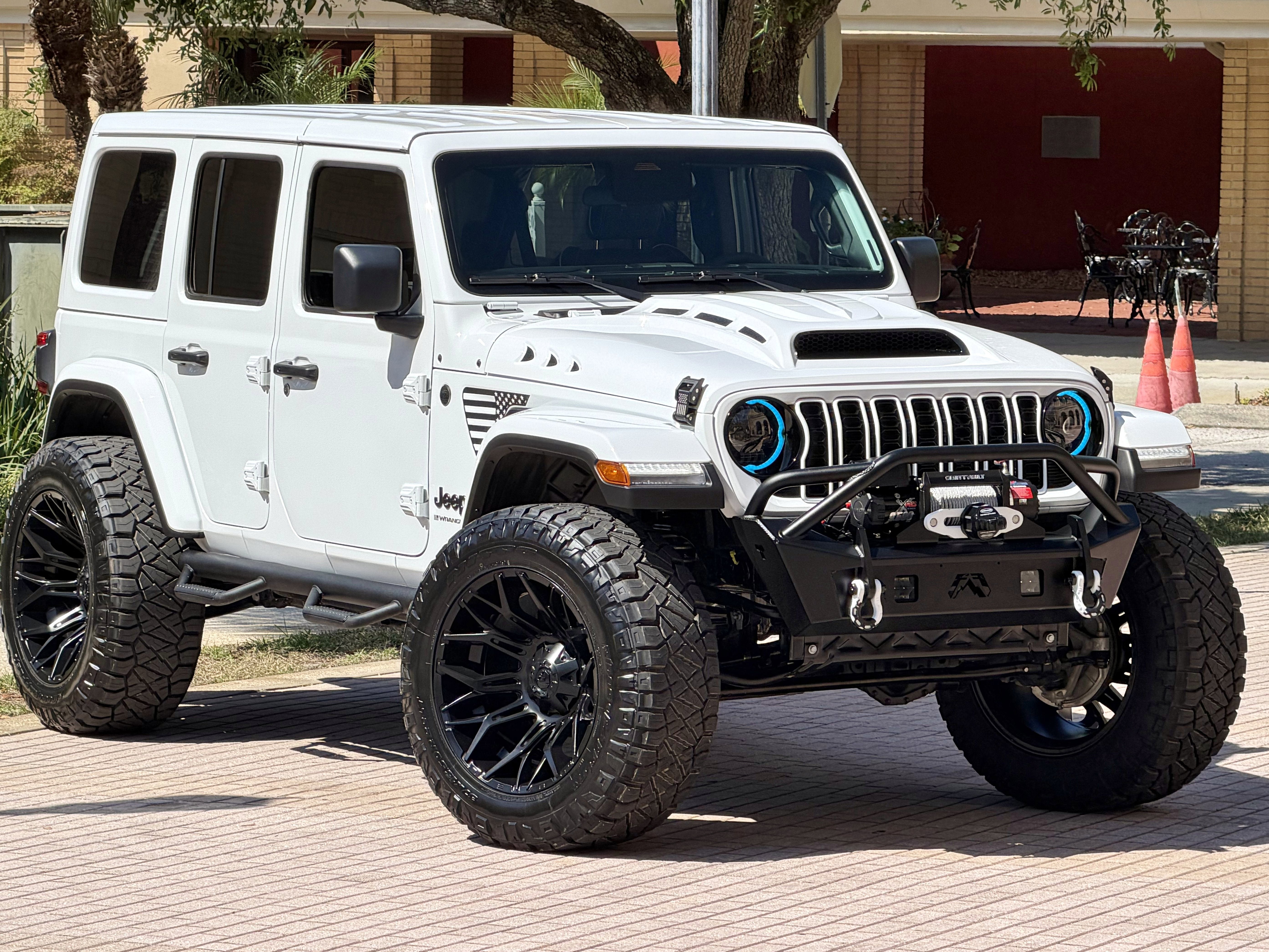 Used 2026 Jeep Wrangler Sahara AWD/4WD image 45