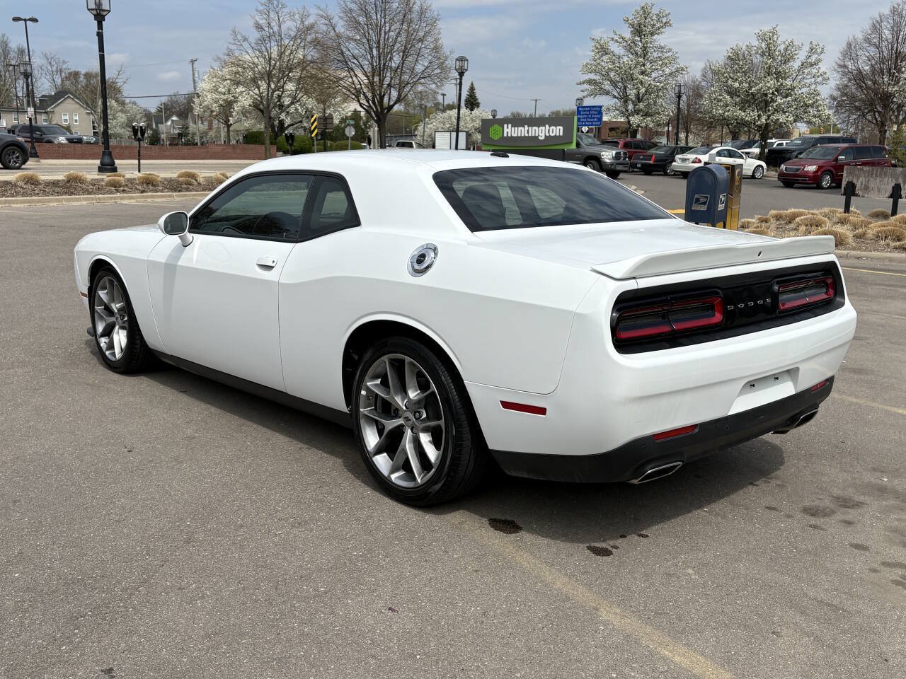 Used 2022 Dodge Challenger GT RWD image 11