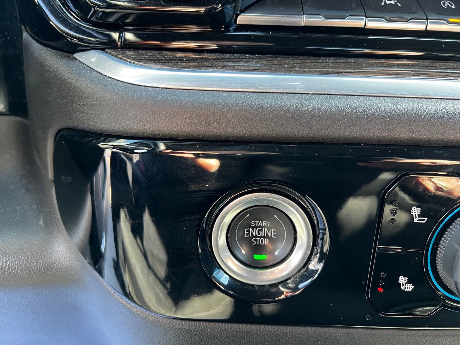 Used 2024 Chevrolet Silverado 1500 LT image 15