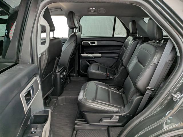 Used 2022 Ford Explorer XLT w/ Equipment Group 202A image 16