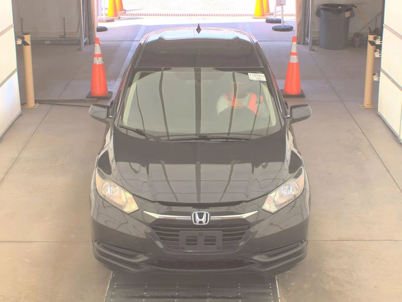 Used 2017 Honda HR-V LX image 2