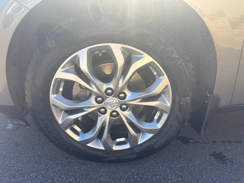Used 2018 Buick Enclave Avenir w/ Avenir Technology Package AWD/4WD image 9