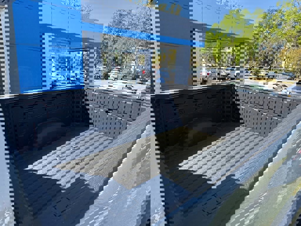 New 2026 Chevrolet Silverado 2500 ZR2 w/ LPO, Dark Essentials Package image 8