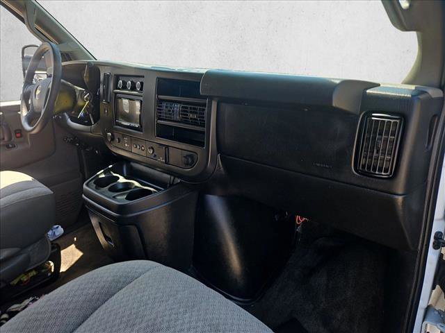 Used 2018 Chevrolet Express 2500 LT w/ LT Preferred Equipment Group RWD image 28