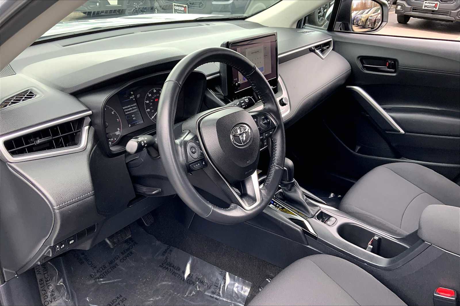 Used 2023 Toyota Corolla Cross LE w/ Moonroof Package AWD/4WD image 17