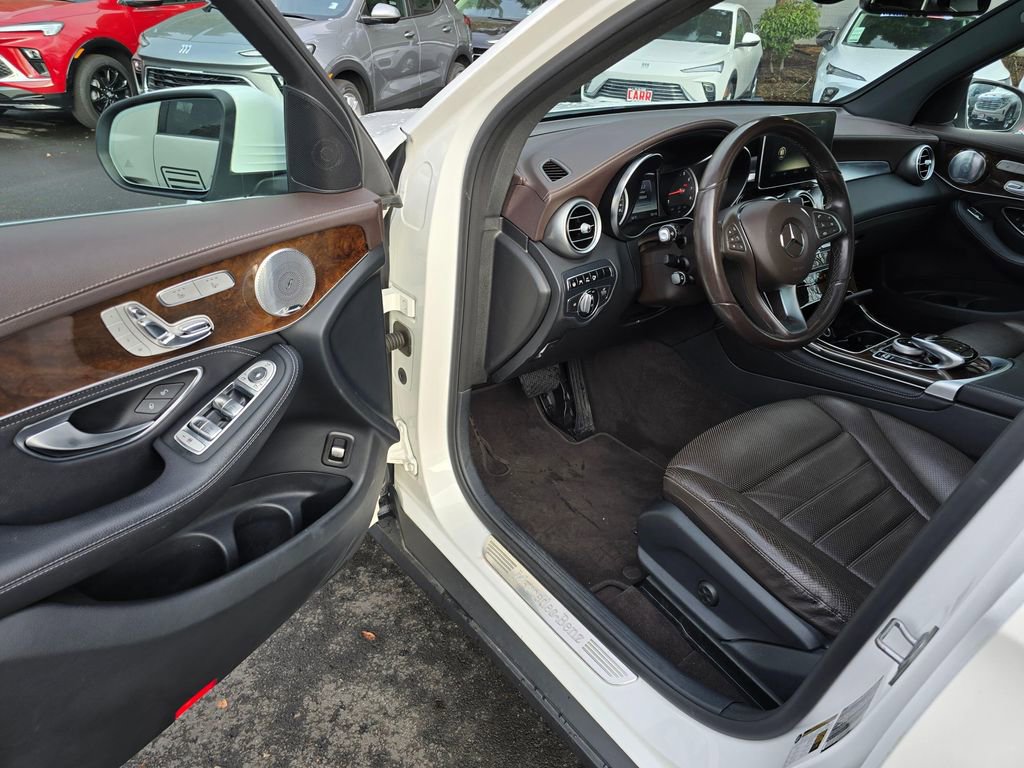 Used 2017 Mercedes-Benz GLC 300 4MATIC image 19