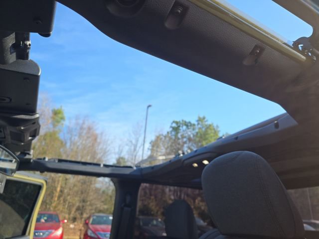 Used 2025 Jeep Wrangler Sport image 40