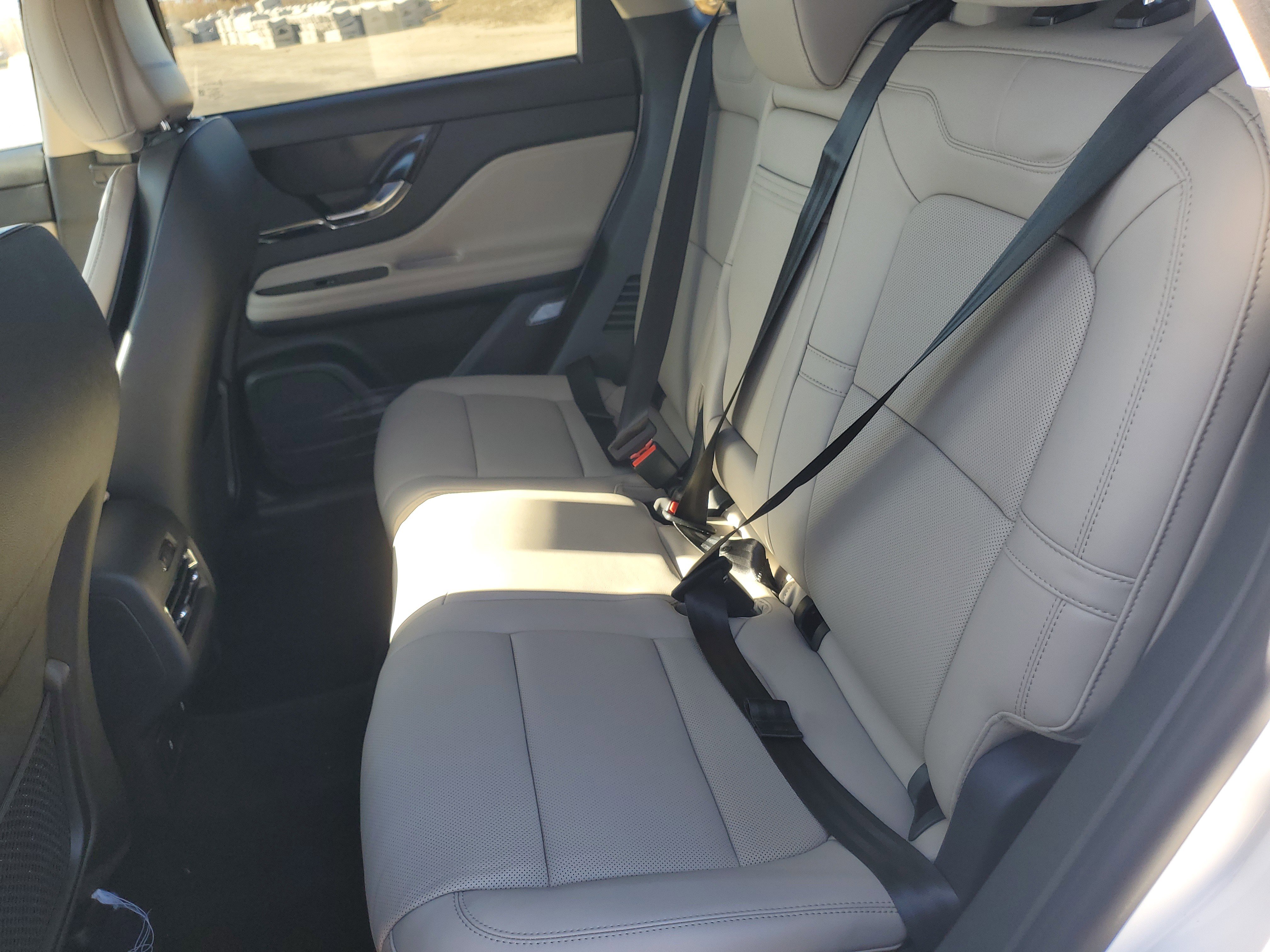 New 2025 Lincoln Corsair Reserve w/ Equipment Group 202A image 29