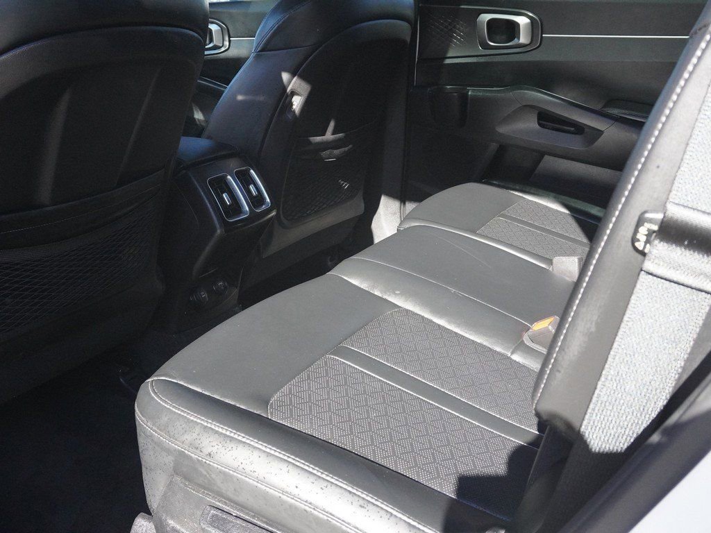 Used 2022 Kia Sorento S w/ Panoramic Sunroof Package image 33