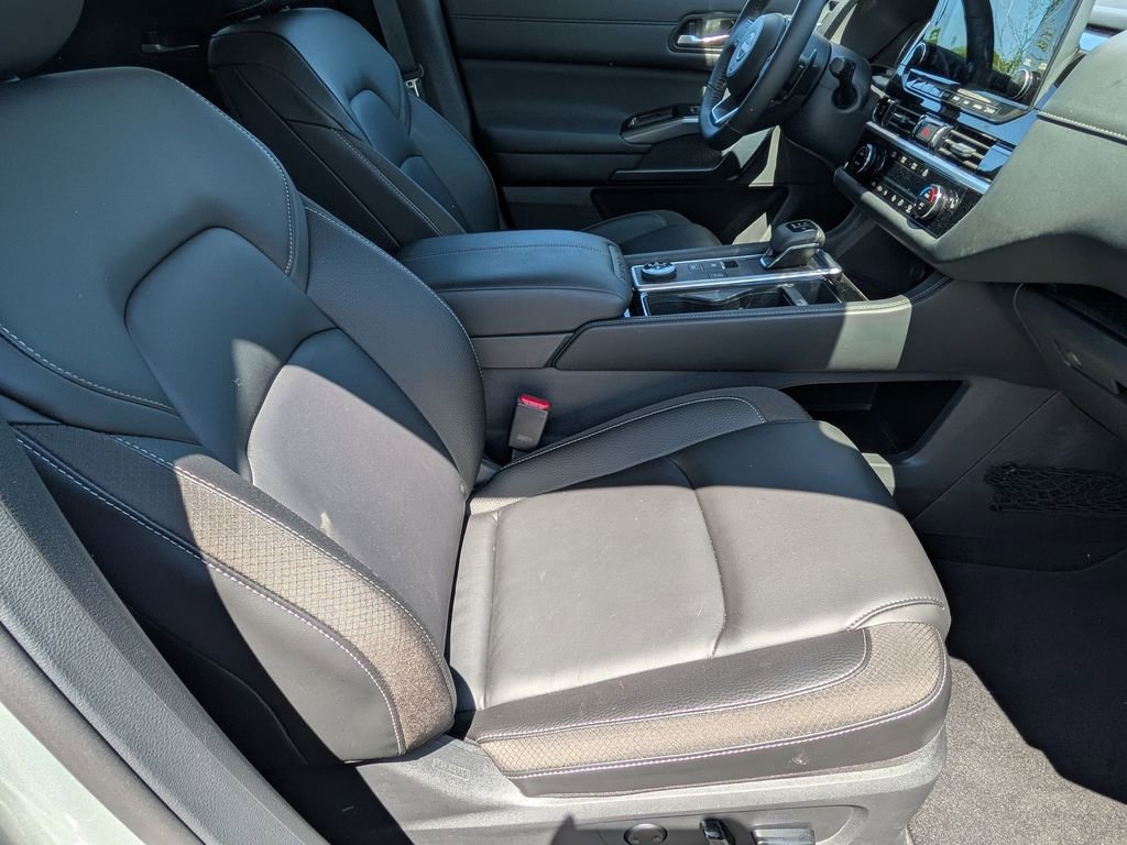 Certified 2025 Nissan Pathfinder SL w/ Cargo Package AWD/4WD image 30