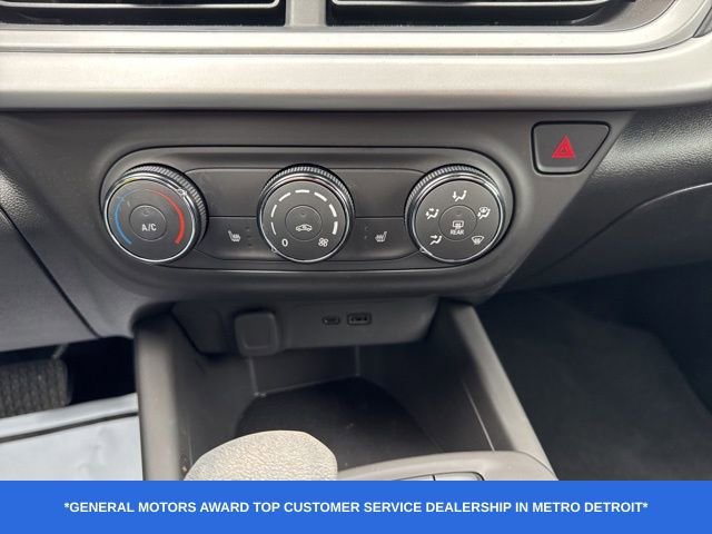 Used 2024 Chevrolet Trax RS w/ Driver Confidence Package image 14