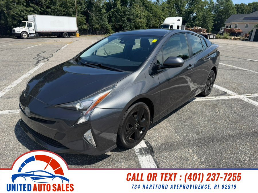 Used 2016 Toyota Prius Four FWD image 1