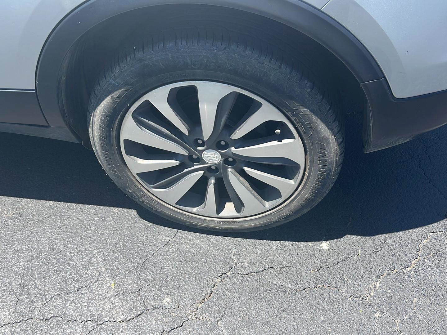 Used 2017 Buick Encore Essence FWD image 33