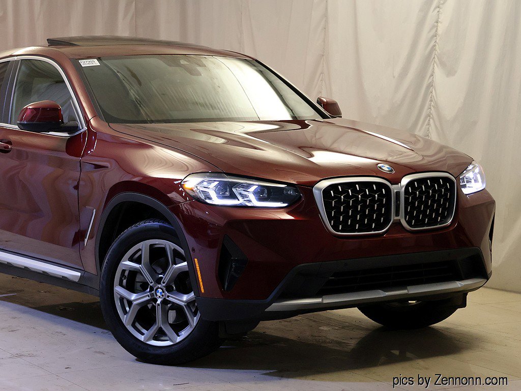 Certified 2025 BMW X4 xDrive30i AWD/4WD image 2