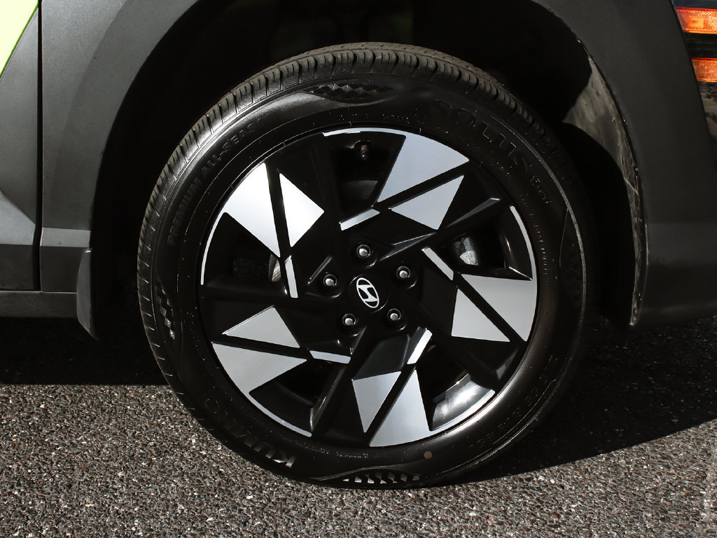 Used 2024 Hyundai Kona SEL AWD/4WD image 7