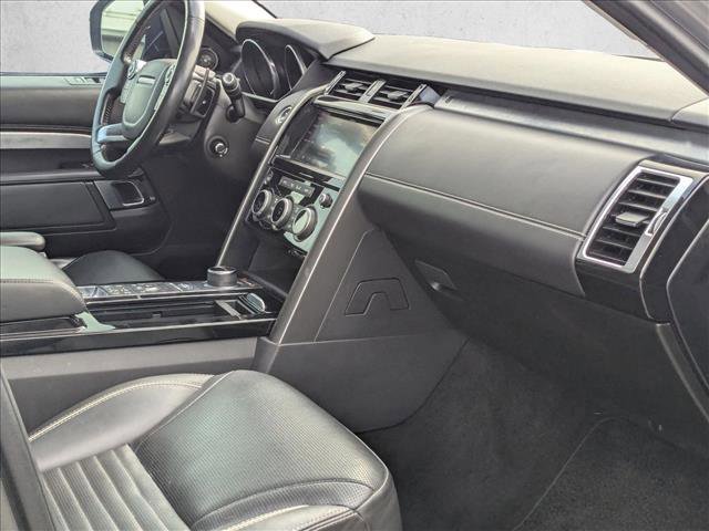 Used 2017 Land Rover Discovery First Edition image 22