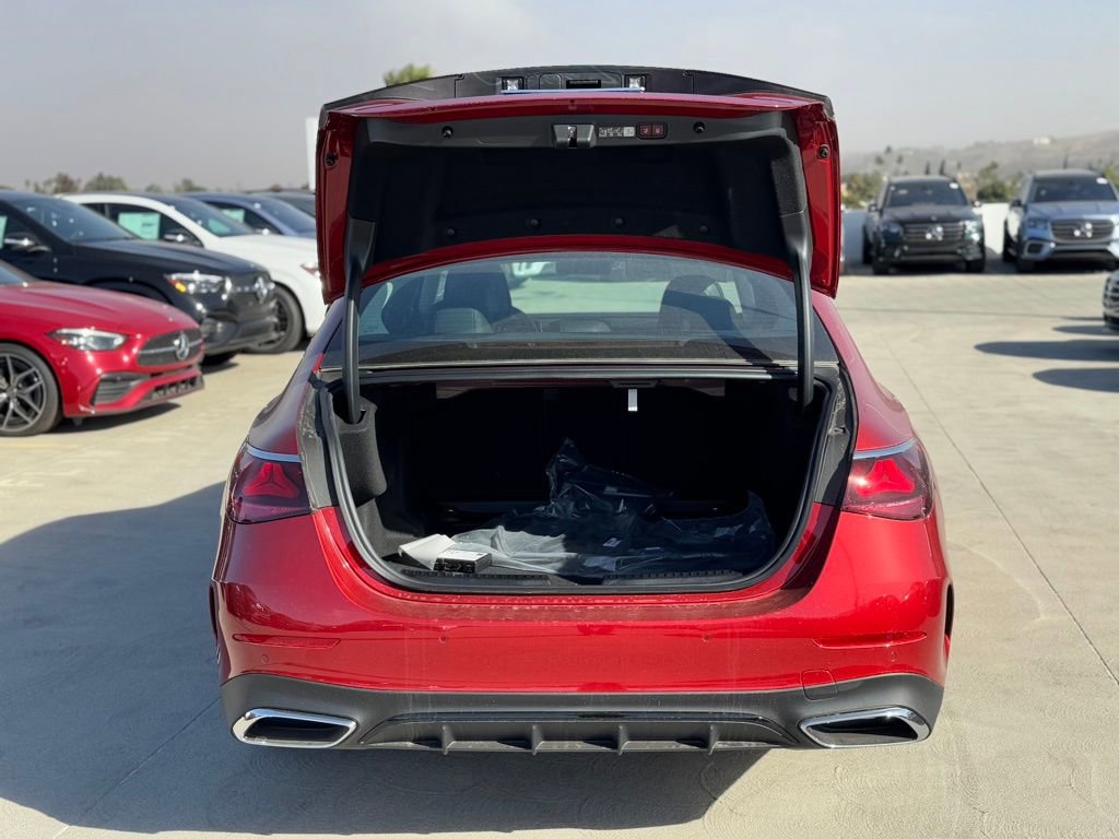 Used 2024 Mercedes-Benz E 350 4MATIC Sedan image 10