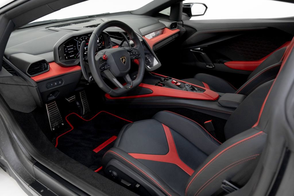 Used 2024 Lamborghini Revuelto image 50