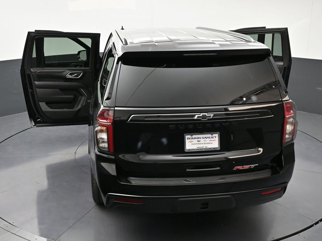 Used 2023 Chevrolet Suburban RST w/ Luxury Package AWD/4WD image 37