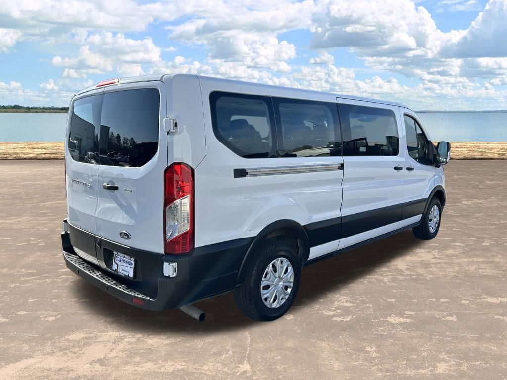 Used 2023 Ford Transit 350 XLT image 5