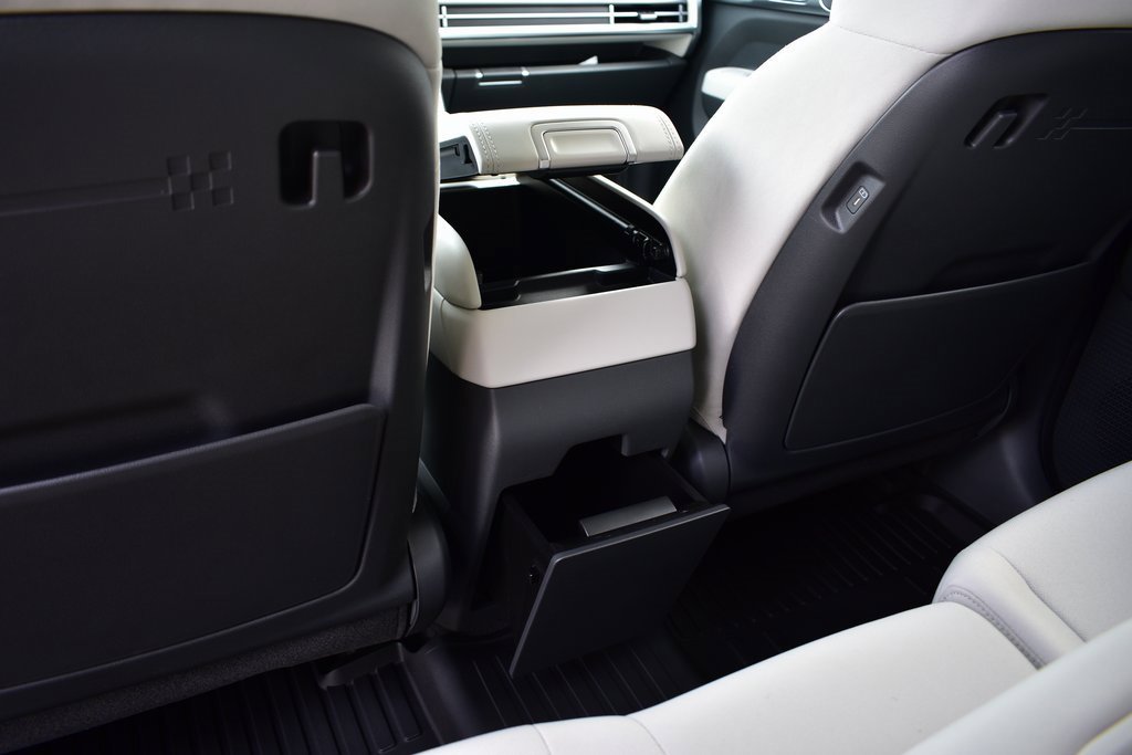 New 2026 Hyundai Santa Fe SE image 23