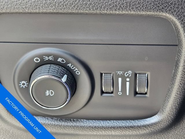 Used 2025 Jeep Grand Cherokee Limited RWD image 29