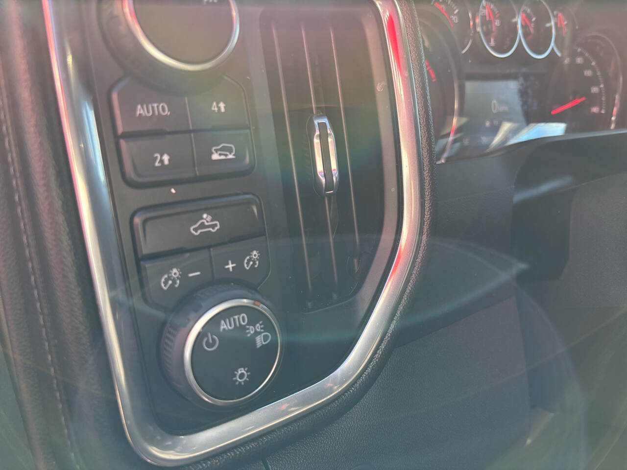 Used 2019 Chevrolet Silverado 1500 LT w/ All-Star Edition image 33