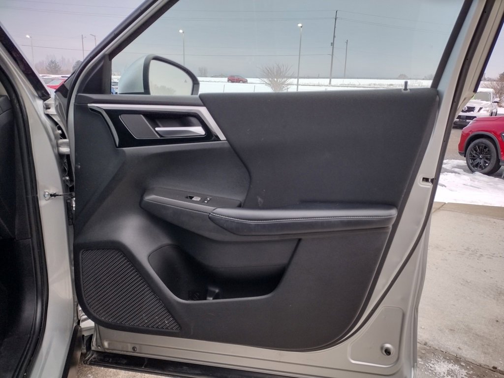 Used 2022 Mitsubishi Outlander ES image 28